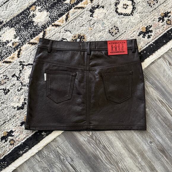 Urban Outfitters x Fiorucci Sofia Faux Leather Mini Skirt Size medium. NWOT. - Picture 4 of 5
